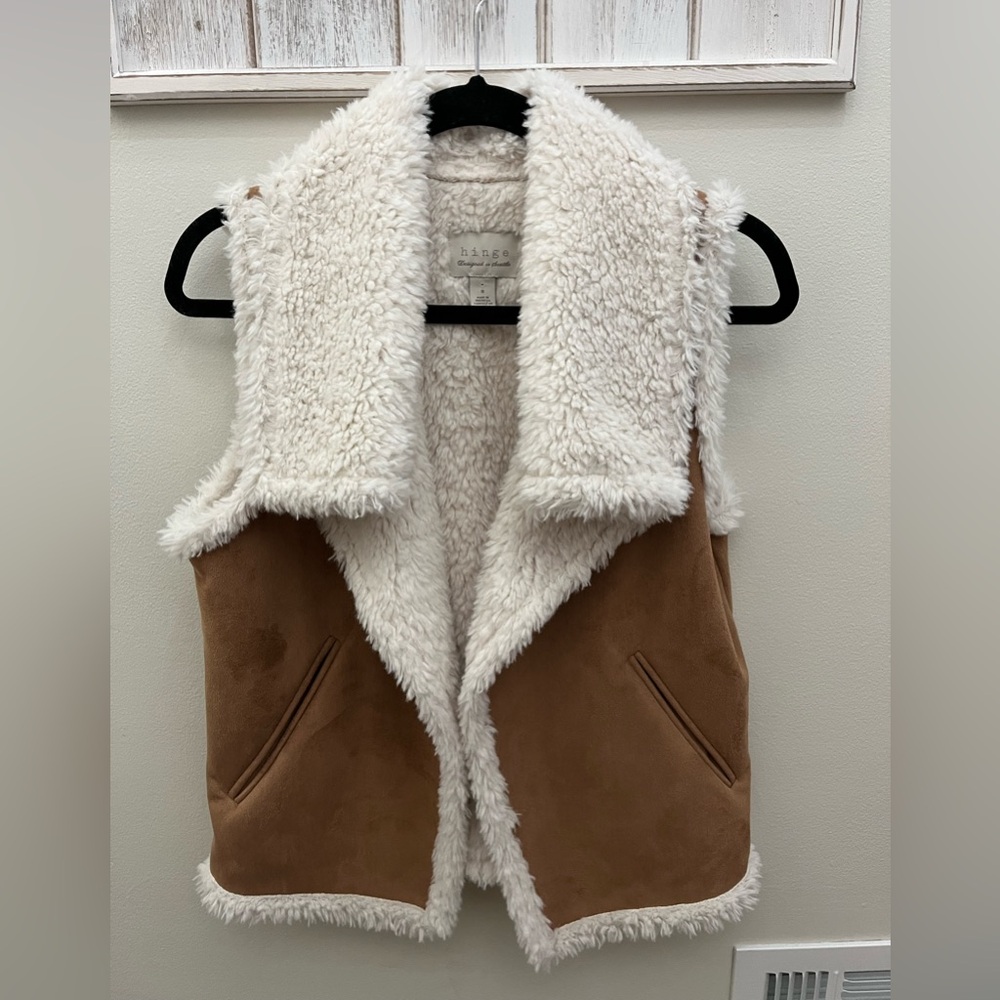 Nordstrom Hinge Woman’s Faux Suede and Shearling Vest, Small